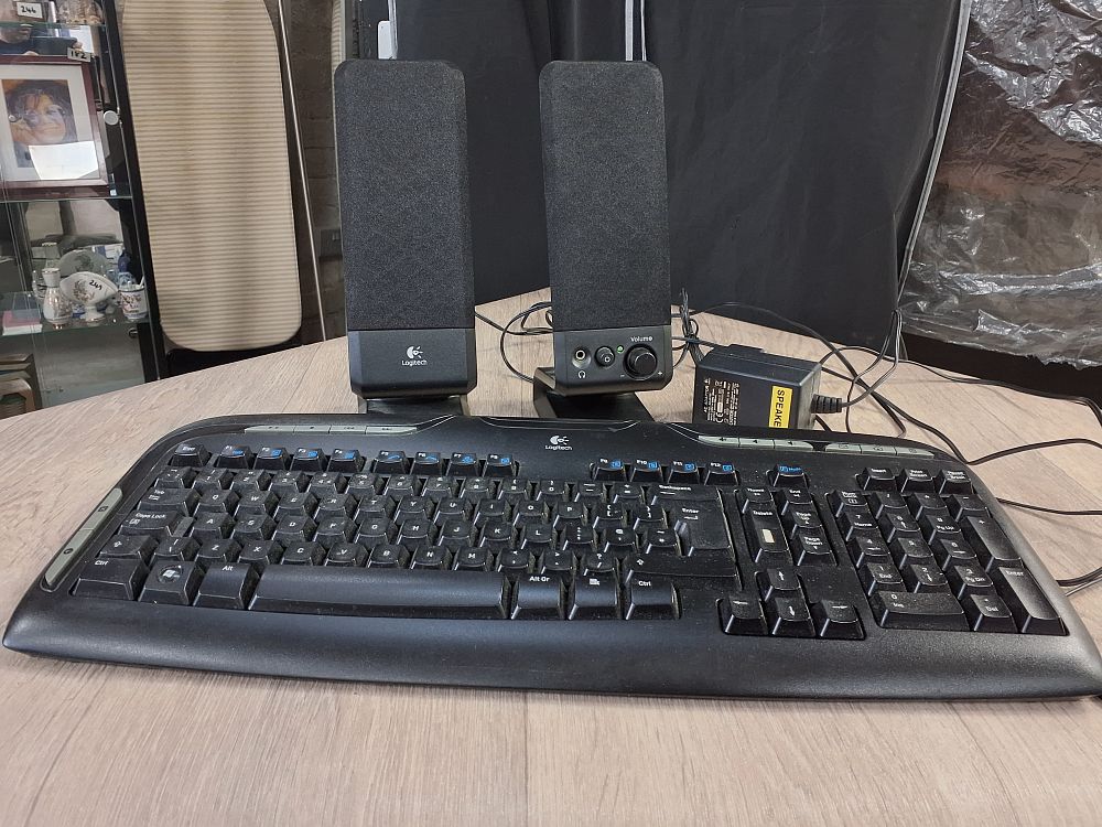 Lot 209: Logitech Black Wired Multimedia Keyboard and Desktop Speakers - Good Used Condition