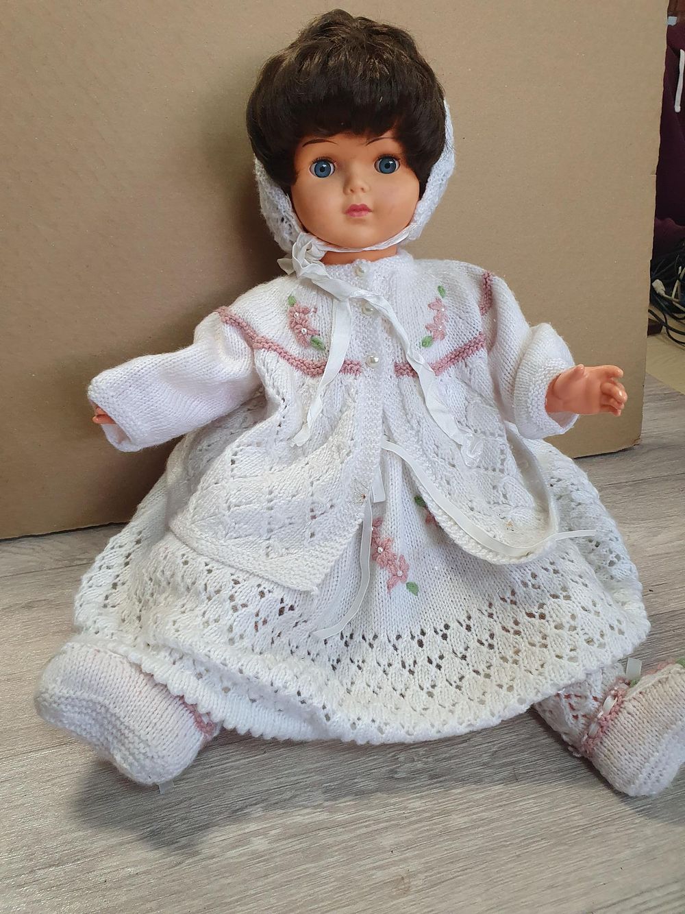 Lot 217: Vintage Vinyl and Cloth Baby Doll in Knitted Outfit - Very Good Condition