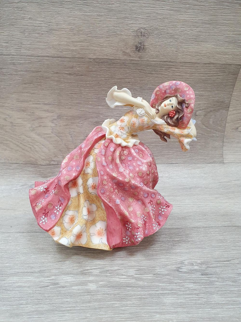 Lot 268: The Leonardo Collection Summer Breeze 1996 Floral Lady Figurine - Excellent Condition