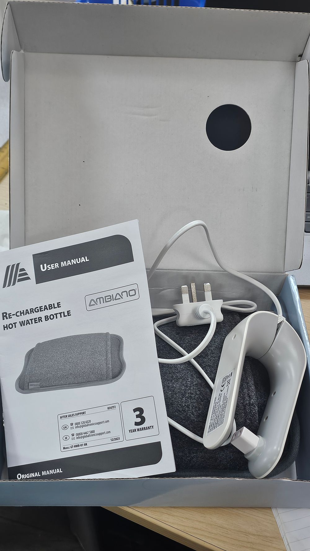 Lot 163: Ambiano GT-HWB-01-UK Grey Rechargeable Hot Water Bottle - Looks New