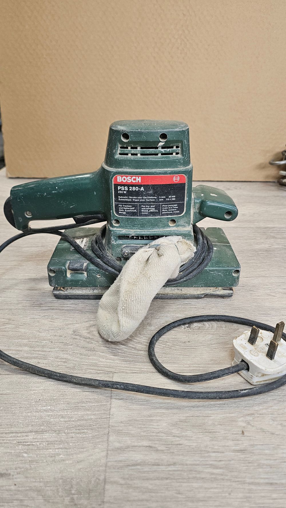 Lot 241: Bosch PSS 280-A Green Plastic Orbital Sander - Good used Condition