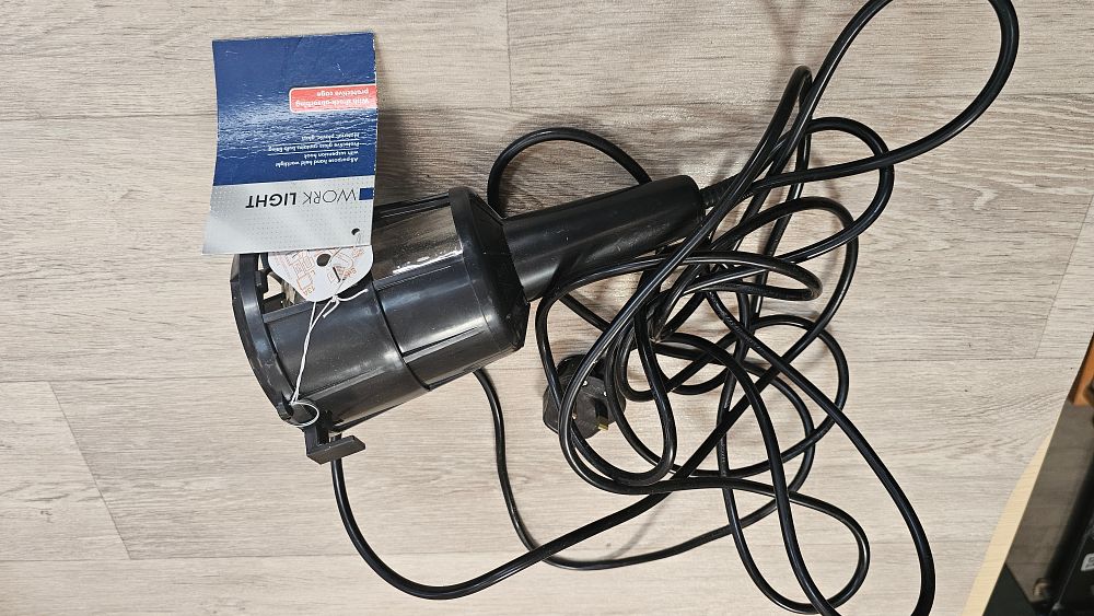 Lot 246: All-purpose Handheld Work Light - New & Unused