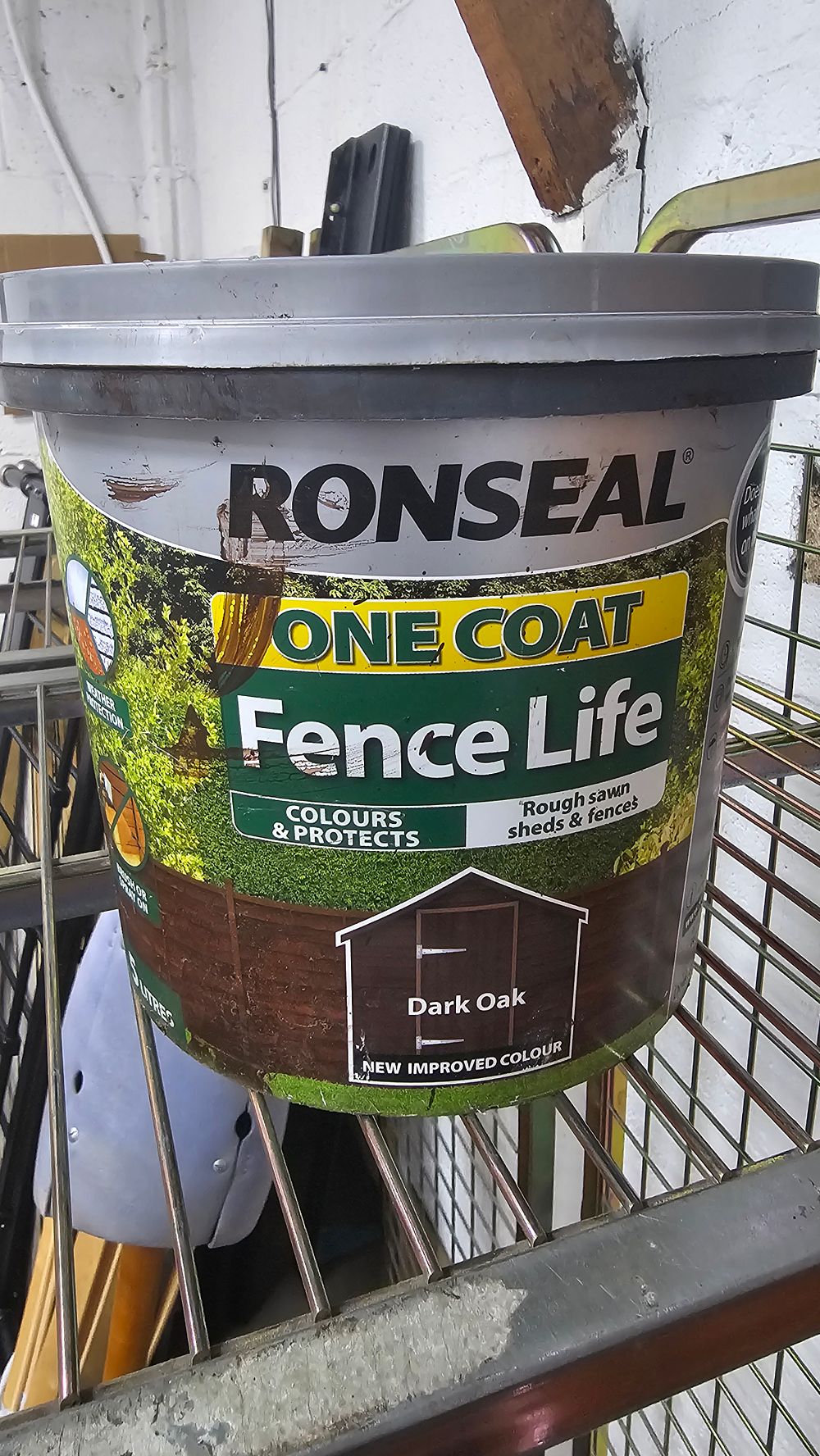 Lot 182: Ronseal One Coat Fence Life Dark Oak Wood Stain 5 Litre - Sealed and unused