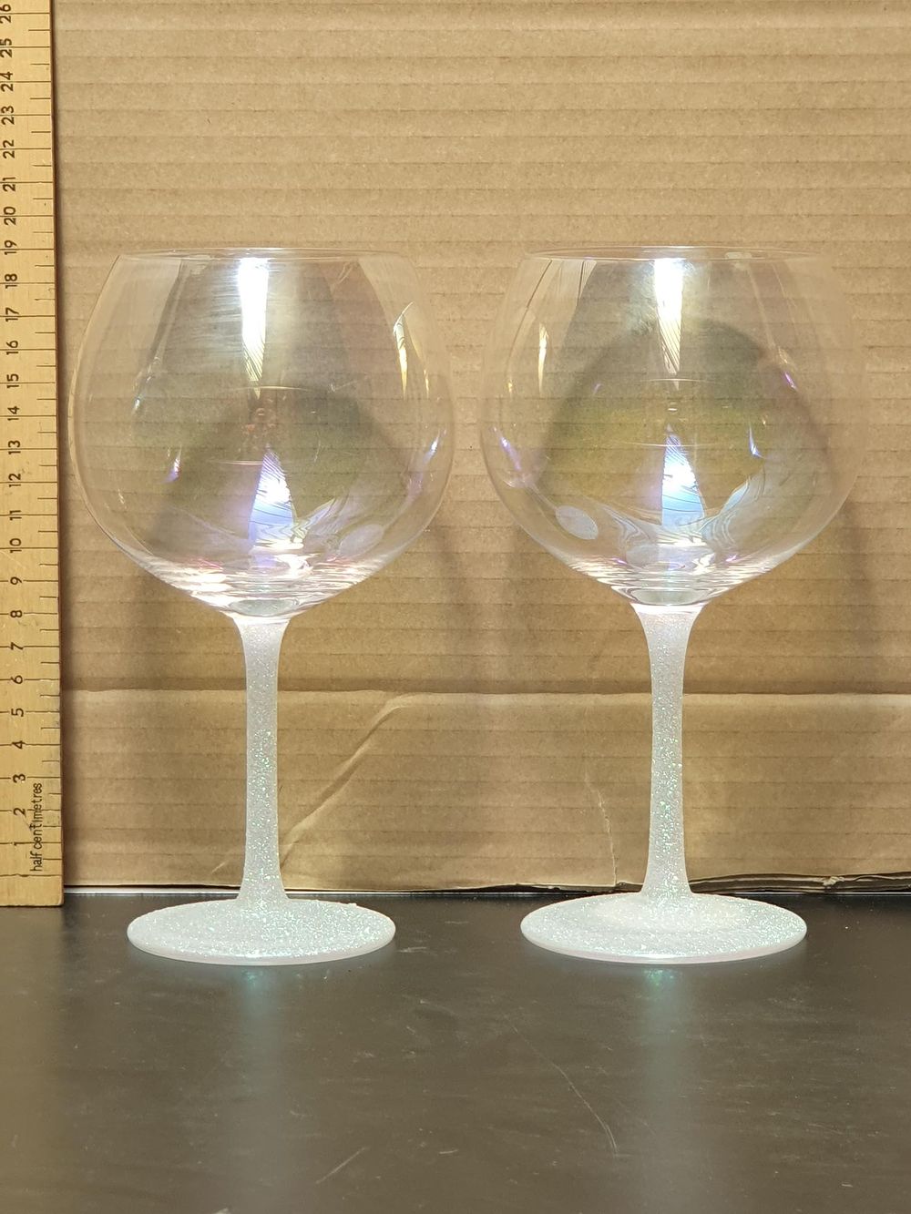 Lot 195: A Pair of Iridescent Glitz Gin Glasses - Excellent Condition