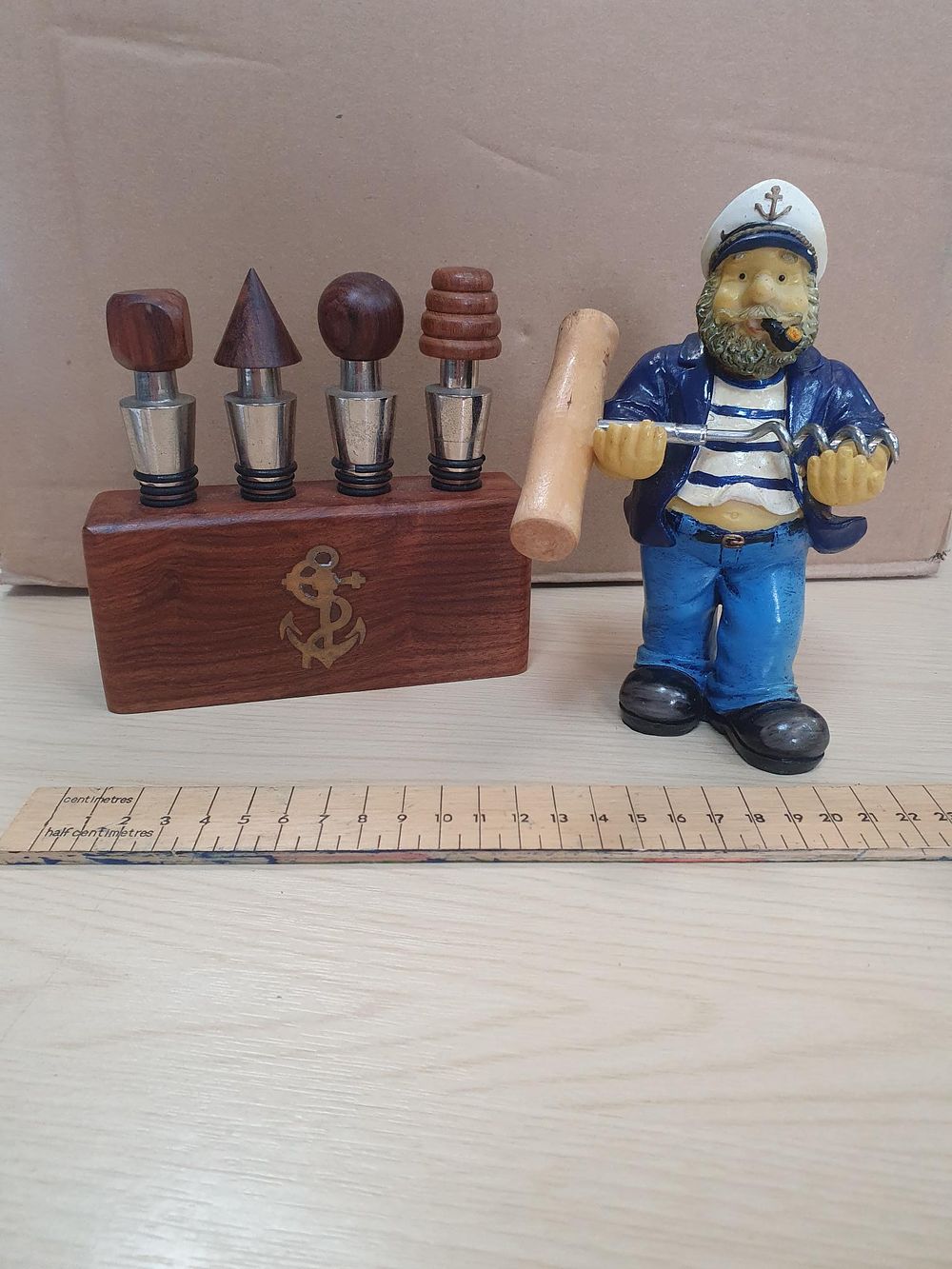 Lot 215: Nautical Sailor Resin and Wood Barware Set - Very Good Condition