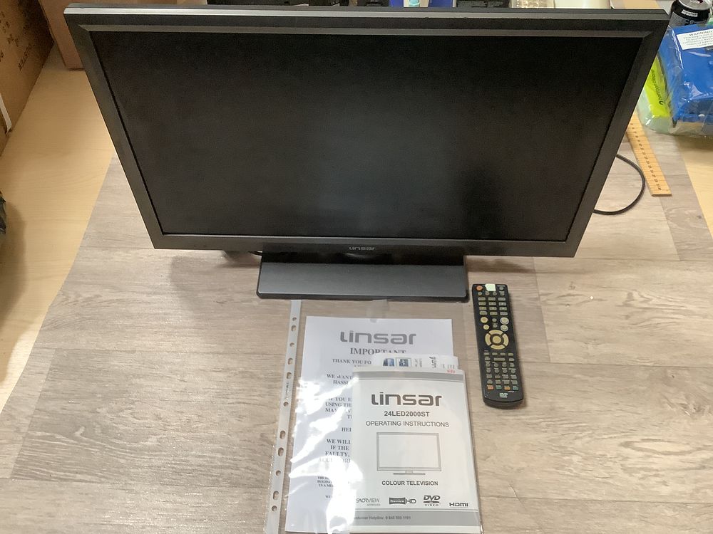 Lot 308: Linsar 24LED2000ST Black 24-inch LED Television with DVD Player - Used Condition