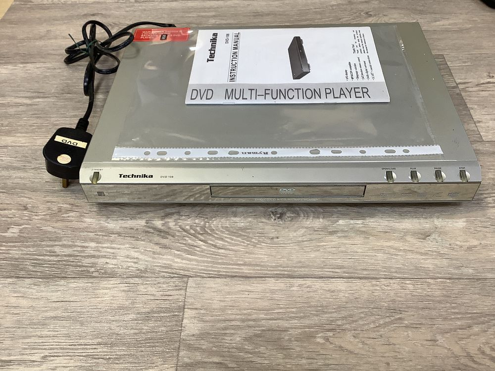 Lot 173: Technika DVD 108 Silver Multi-Function DVD Player - Good working condition