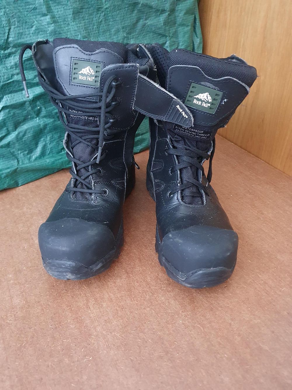 Lot 254: A Pair of Rock Fall Titanium RF4500 Professional Safety Boots, Size UK 10 - Very Good Used Condition