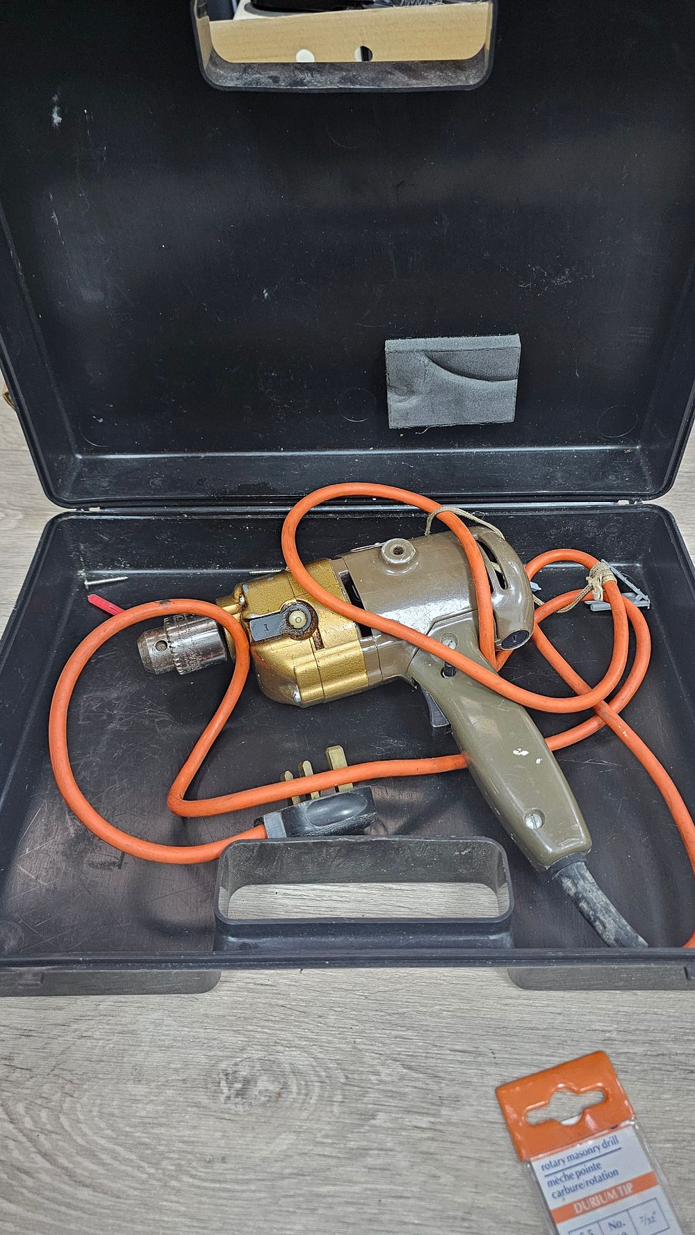Lot 246: Black & Decker D520 Two Speed Electric Drill with Case