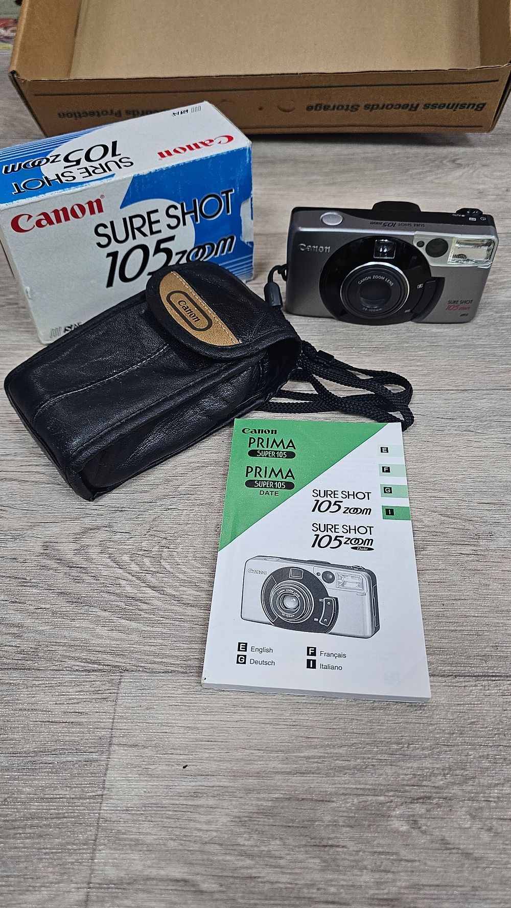 Lot 335: Canon Sure Shot 105 Zoom 35mm Point and Shoot Film Camera - Very Good Condition