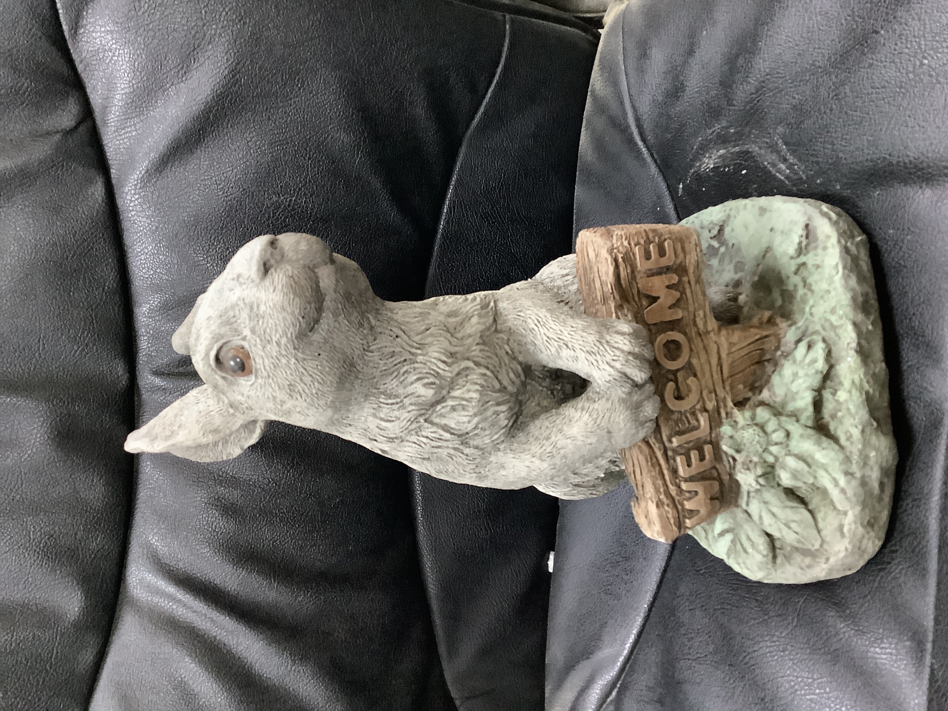 Grey Composite Stone Rabbit Holding Welcome Sign Garden Statue - Very Good Condition
