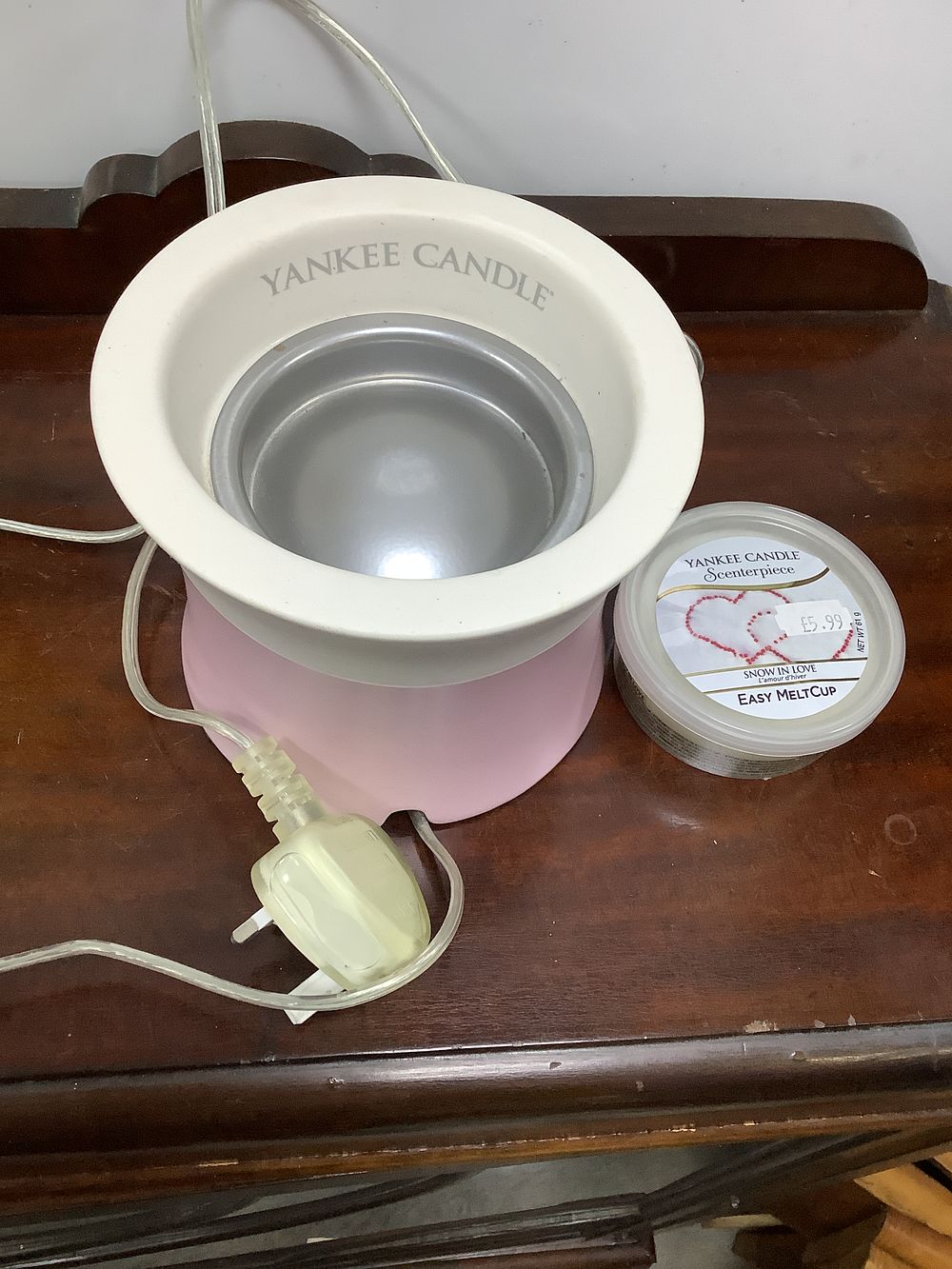 Lot 165: Yankee Candle YC-18 Scenterpiece Electric MeltCup Warmer - Very Good Condition