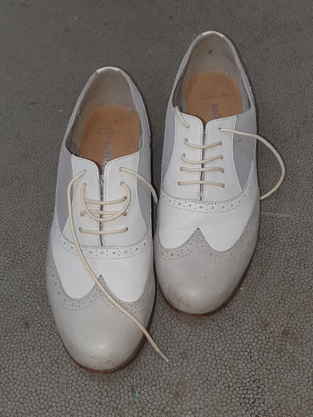 Lot 217: Clarks Bramble Oaks White and Grey Leather Brogues Size UK 8