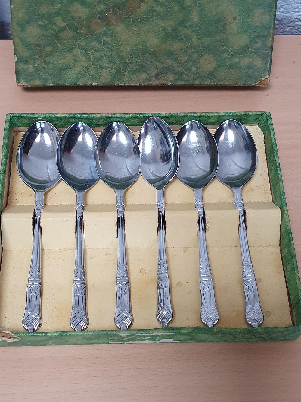Lot 233: Set of Six Vintage Chrome Plated Teaspoons with Presentation Box