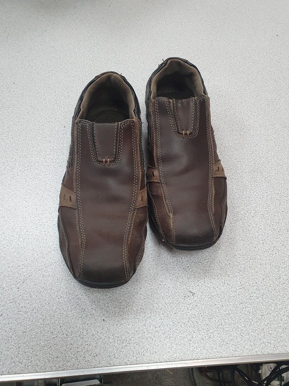 Lot 295: Skechers Diameter Brown Leather Men's Slip On Shoes - Size 8 - Good Condition