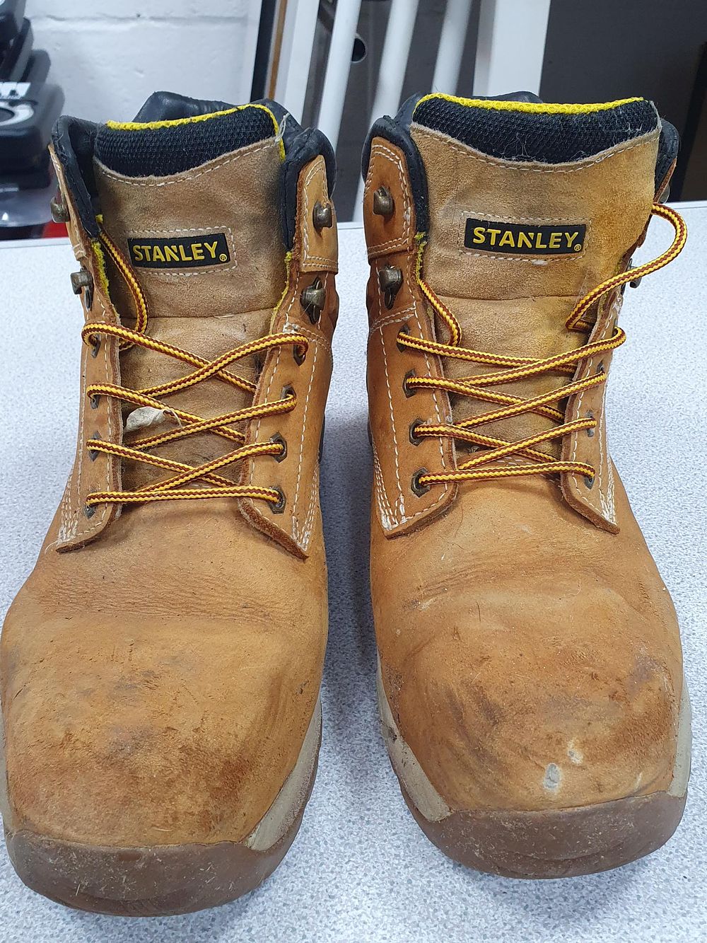 Lot 291: Stanley Impact 0362 Honey Nubuck Leather Steel Toe Safety Boots Size 11