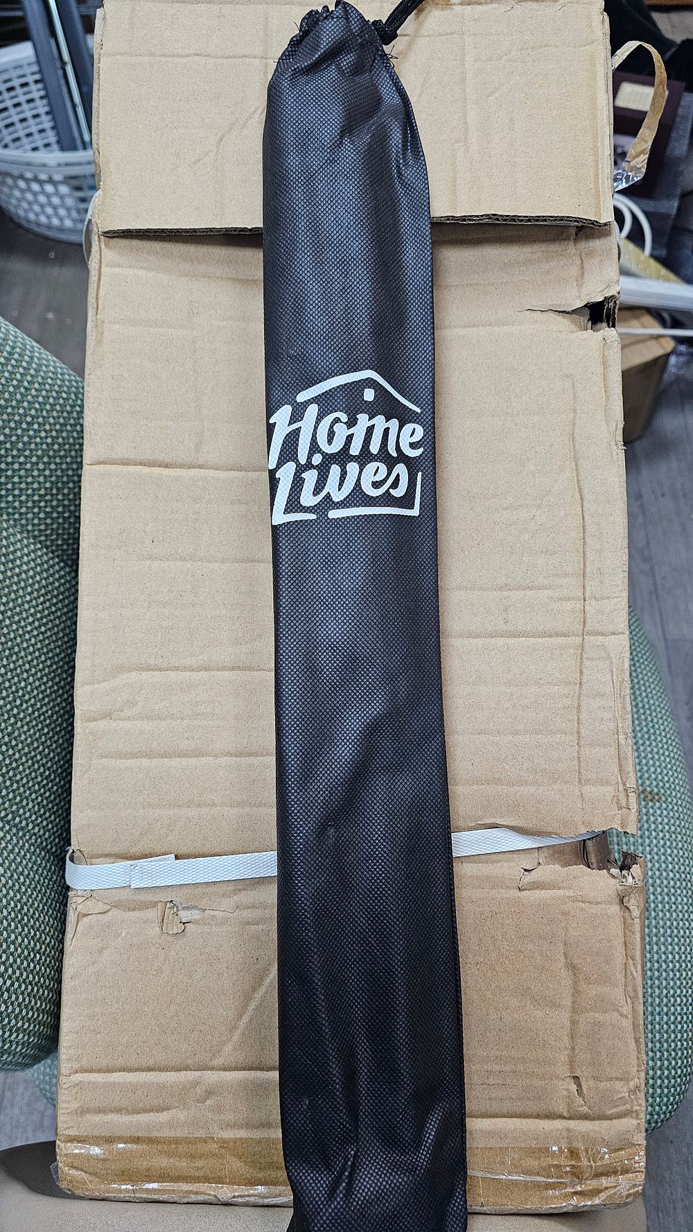 Lot 326: Home Lives Telescopic Microfibre Duster Set - New in Box