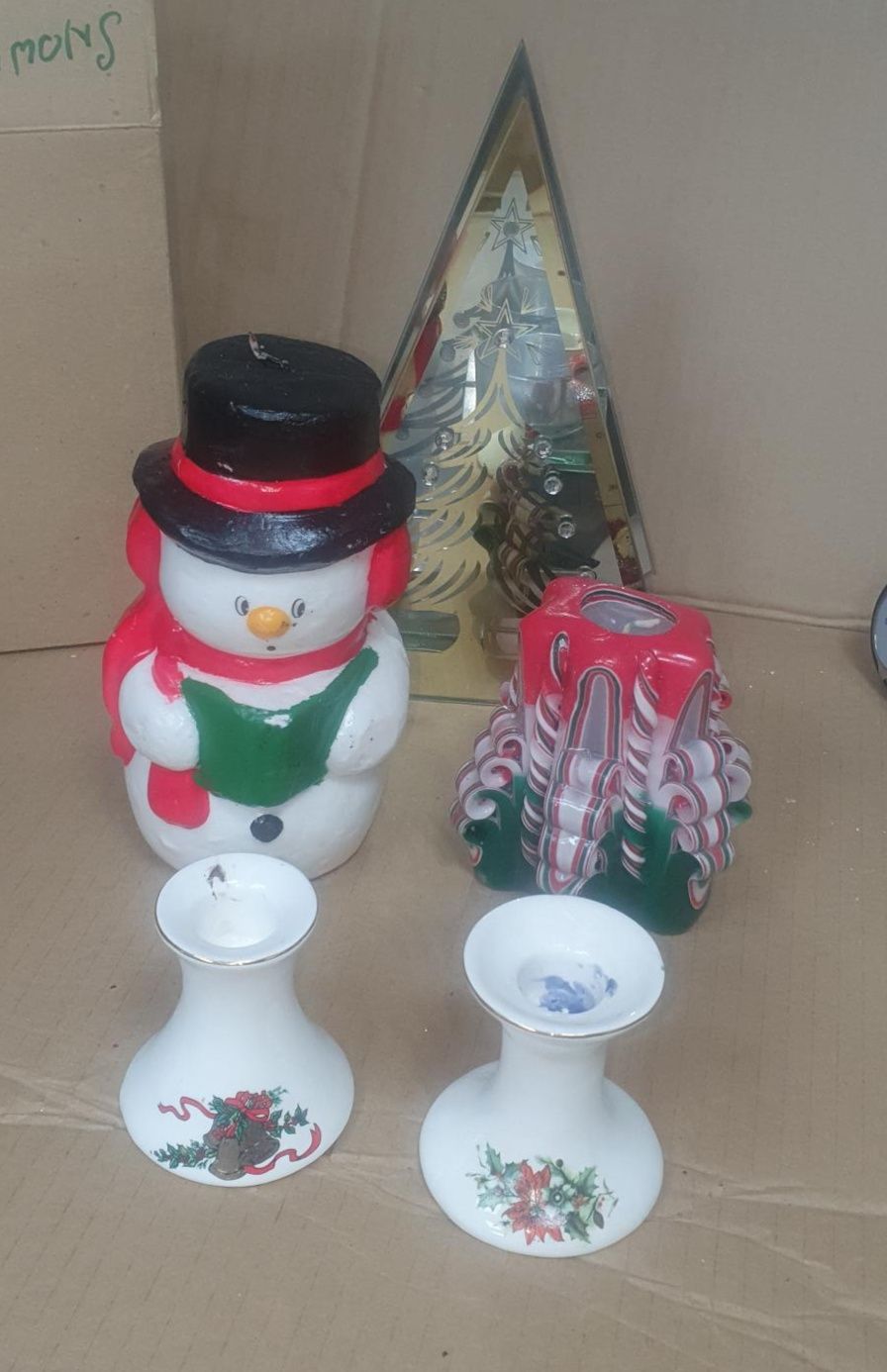 Lot 272: Mixed Collection of Christmas Themed Novelty Candles and Ceramic Holders