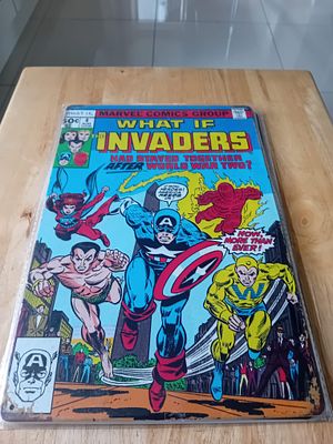 Marvel Comics What If Vol. 1 No. 4 The Invaders August 1977. This is a standard edition Bronze 