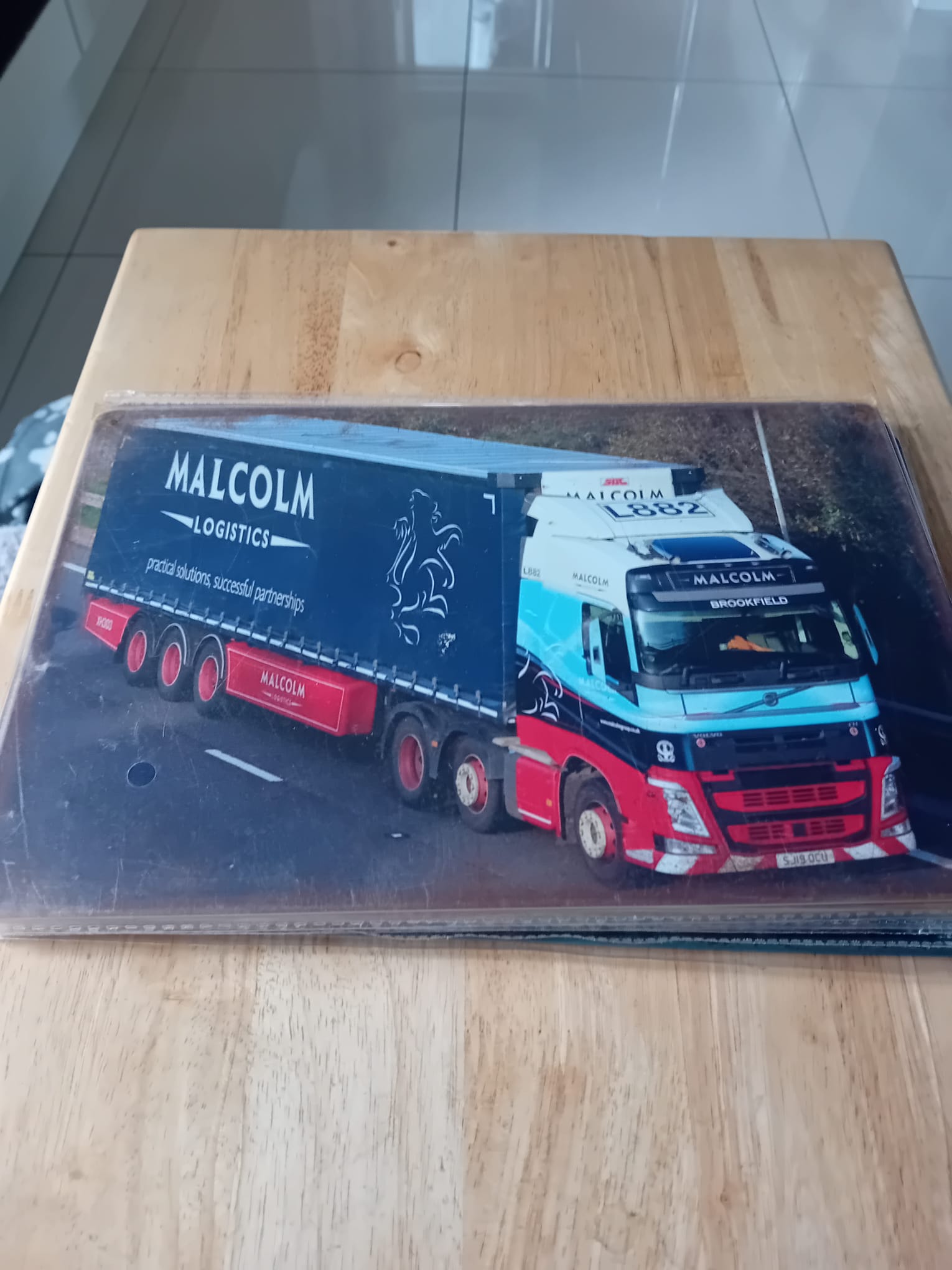 Malcolm Logistics Volvo FH Truck Photographic Plaque Fleet L882 Brookfield SJ18 OCU