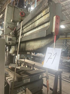 מקדחה רדיאלית תוצרת MEUSER-CO דגם M70-R כולל שולחן מתכוונן + מקדח 21 .