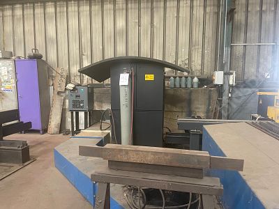 מכונת פלזמה 6X3 מטר , ממוחשבת , תוצרת AJAN כולל יחידת פילטר (נמצאת בחצר ).