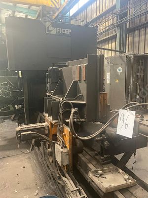 מסור לחיתוך אנכי מתכוונן FRIGGI 90-45 FICEP + מוביל חומר אוטומטי , קידוח אנכי אופקי XYZ