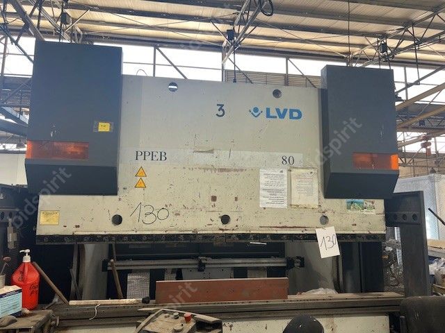 •	מכבש כיפוף (ברקפרס) 80X2500 טון ממוחשב הדראולי , תוצרת LVD.