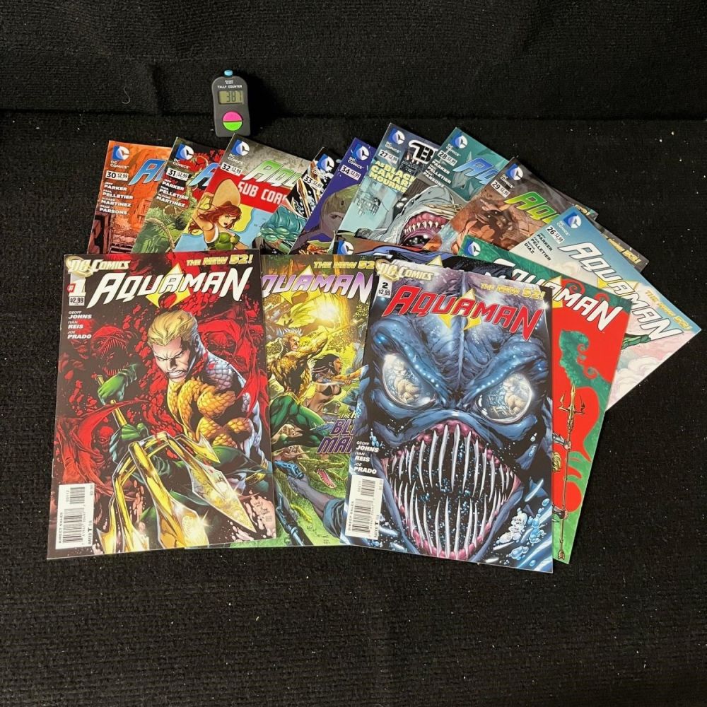 Lot 387: DC New 52 Various Titles Comic lot