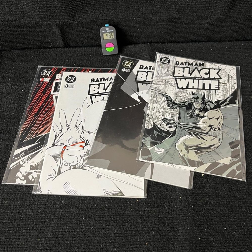 Lot 485: Batman Black & White 1-4 1996 mini-series