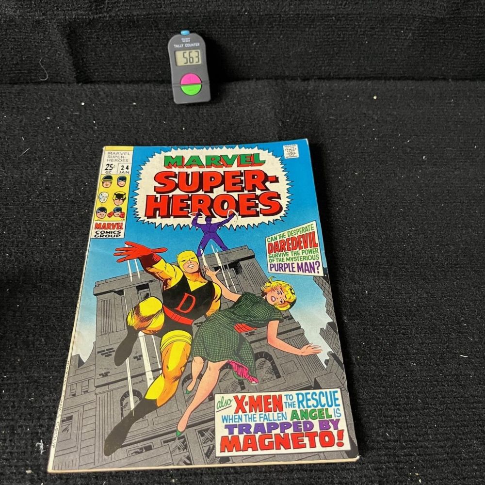Lot 563: Marvel Super Heroes 24 Feat. Daredevil