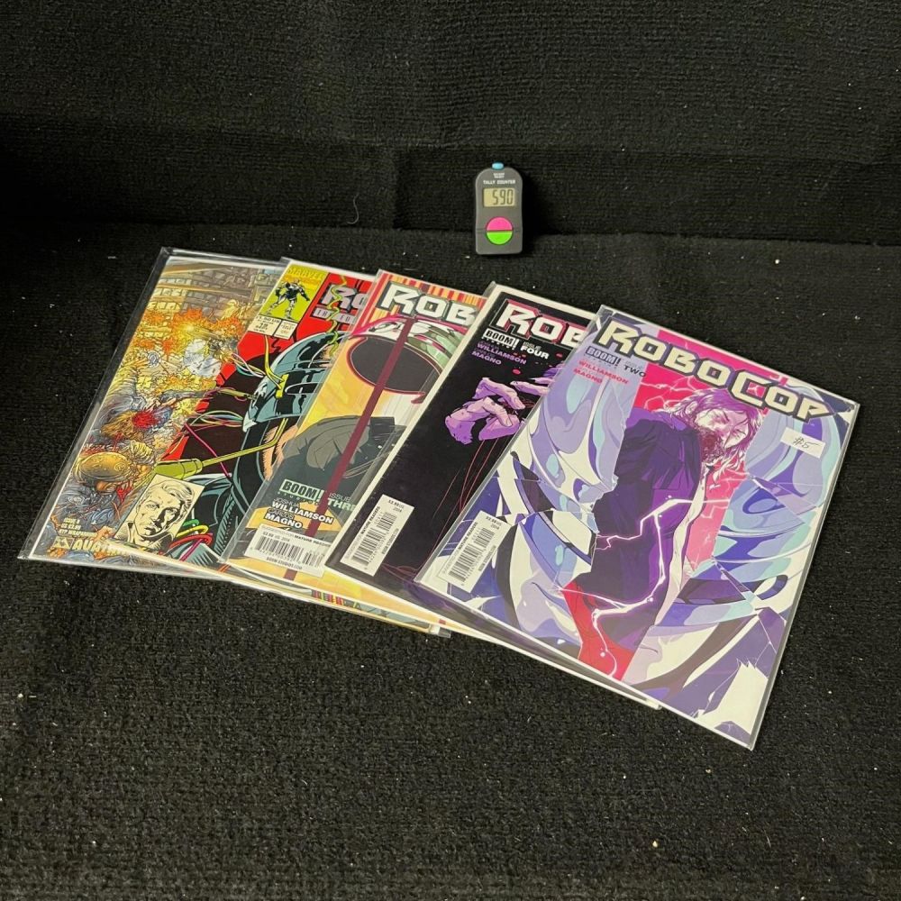 Lot 590: Robocop Comic Lot