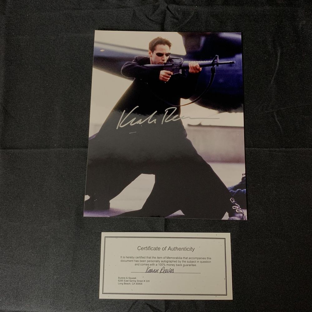 Lot 340: Keanu Reeves Autograph Photo