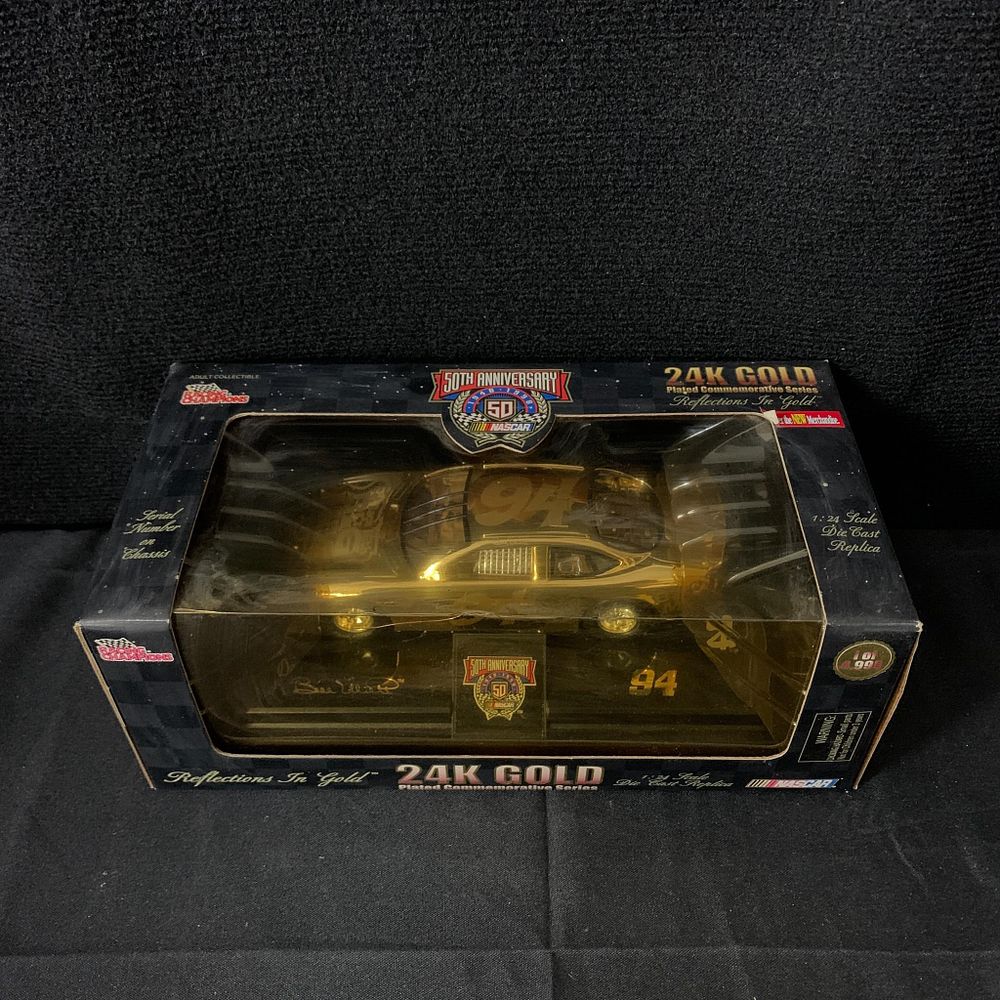 Lot 385: 50th Ann 24k Gold McDonalds Car NIB