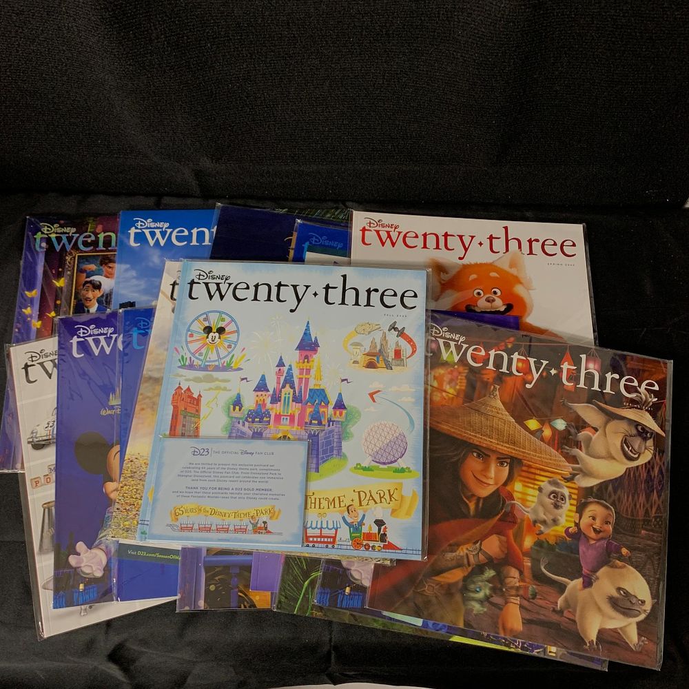Lot 444: D23 News Letters