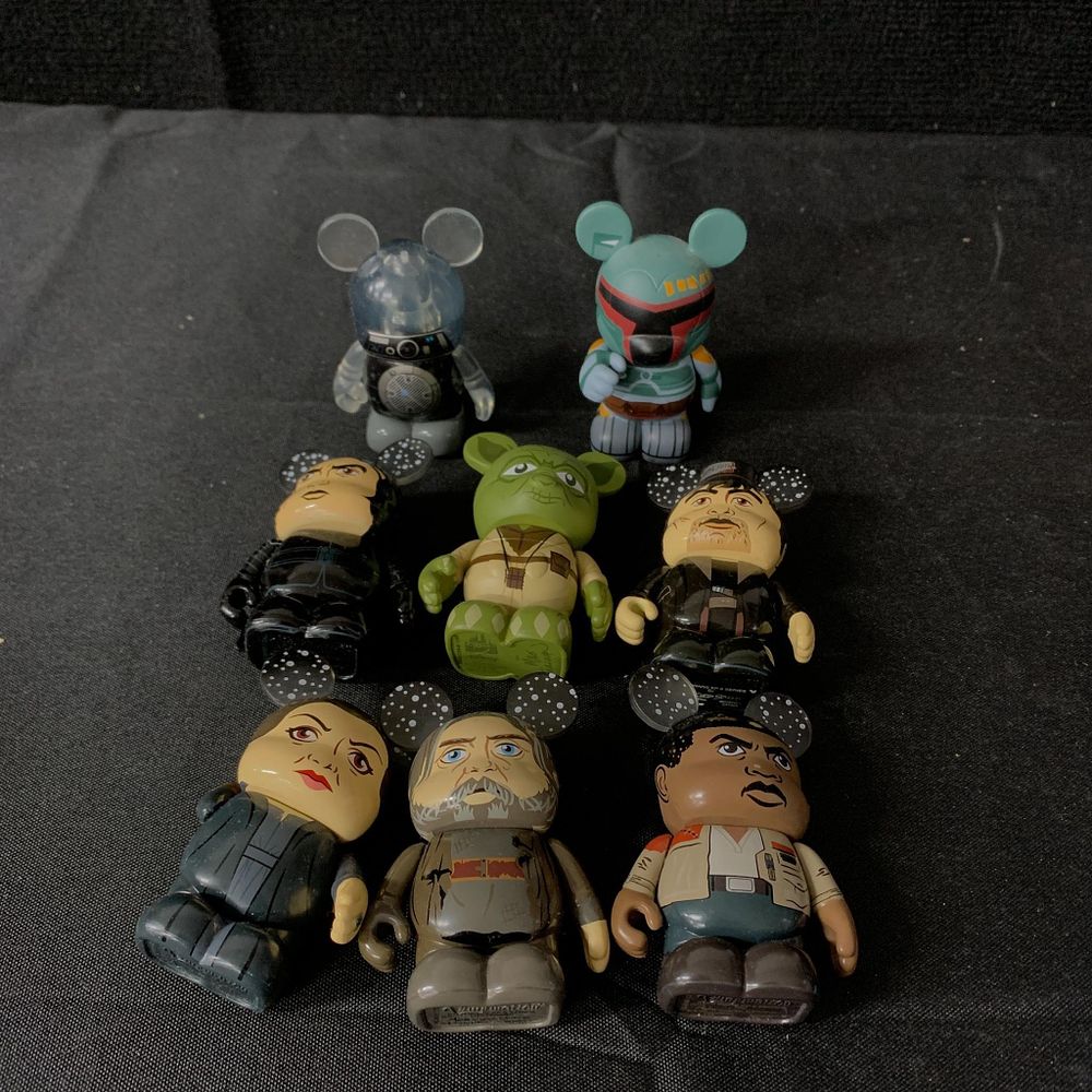 Lot 448: Star Wars Disney Mini Figs