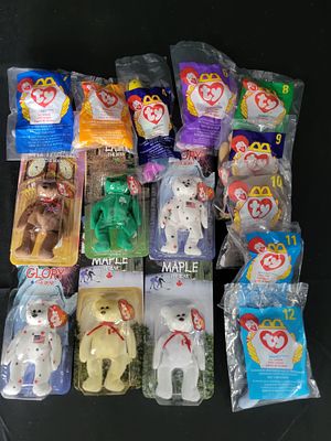 I00303 A Collection of Ty McDonald's Teenie Beanie Babies and International Bears Including Erin. 