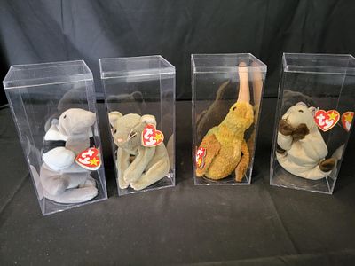 I00042 A Collection of Ty Beanie Babies including Scat the Cat. BID PER WHAT YOU SEE IN THE 