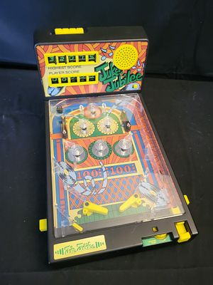 I00212 Vintage Avon Juke Jubilee Tabletop Pinball Machine, circa 1979. BID PER WHAT YOU SEE IN 