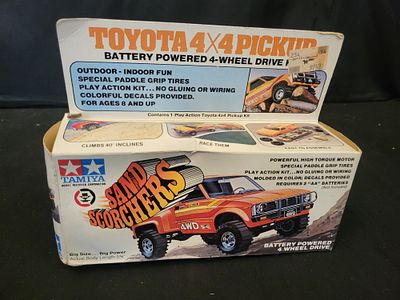 I00370 Tamiya 1/32 Scale Toyota Hilux 4WD Pickup Mini 4WD Model Kit. BID PER WHAT YOU SEE IN THE 