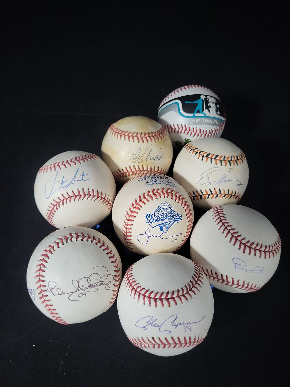 Lot 234: I01732 | A Collection of Eight Baseballs Including Seven Signed Examples and One Souvenir Ball