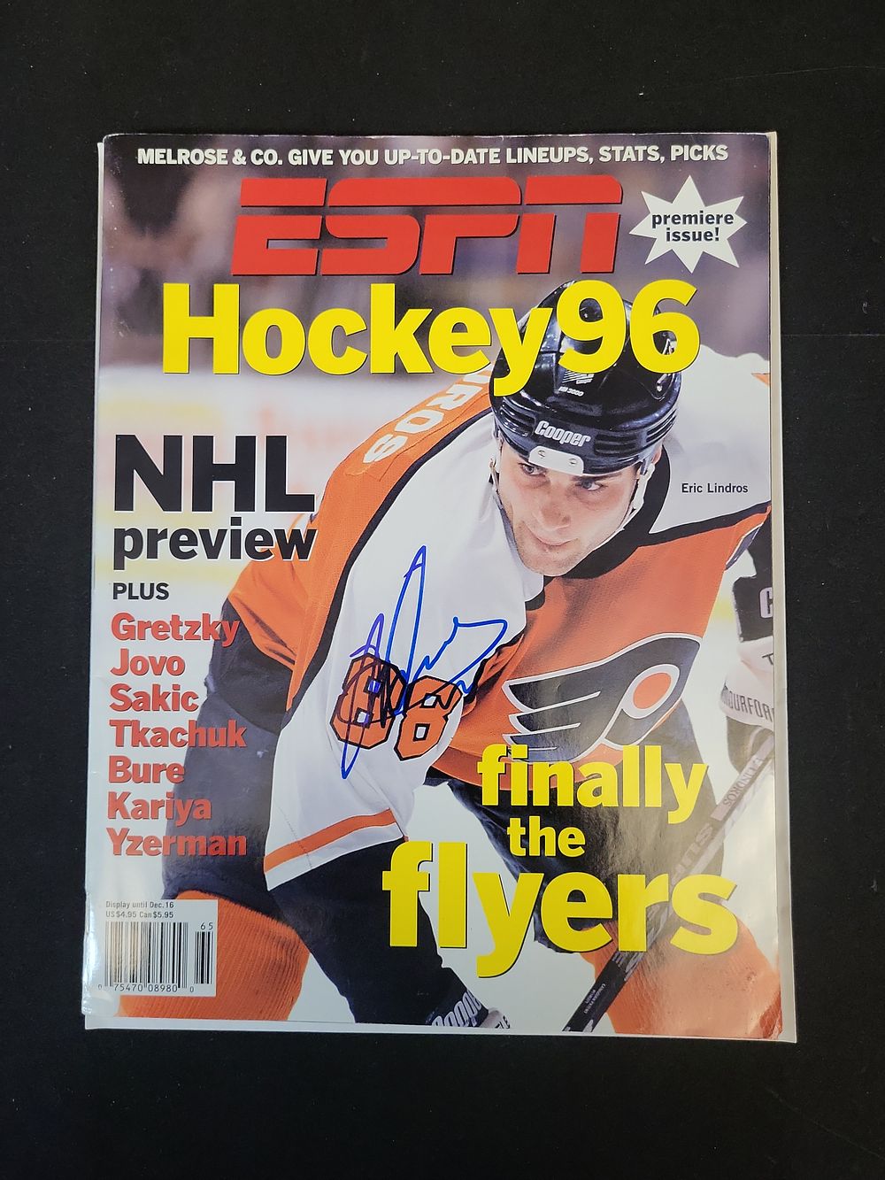 Lot 260: I01437 | Eric Lindros Autographed ESPN Hockey 96 Premiere Issue Magazine Philadelphia Flyers with COA