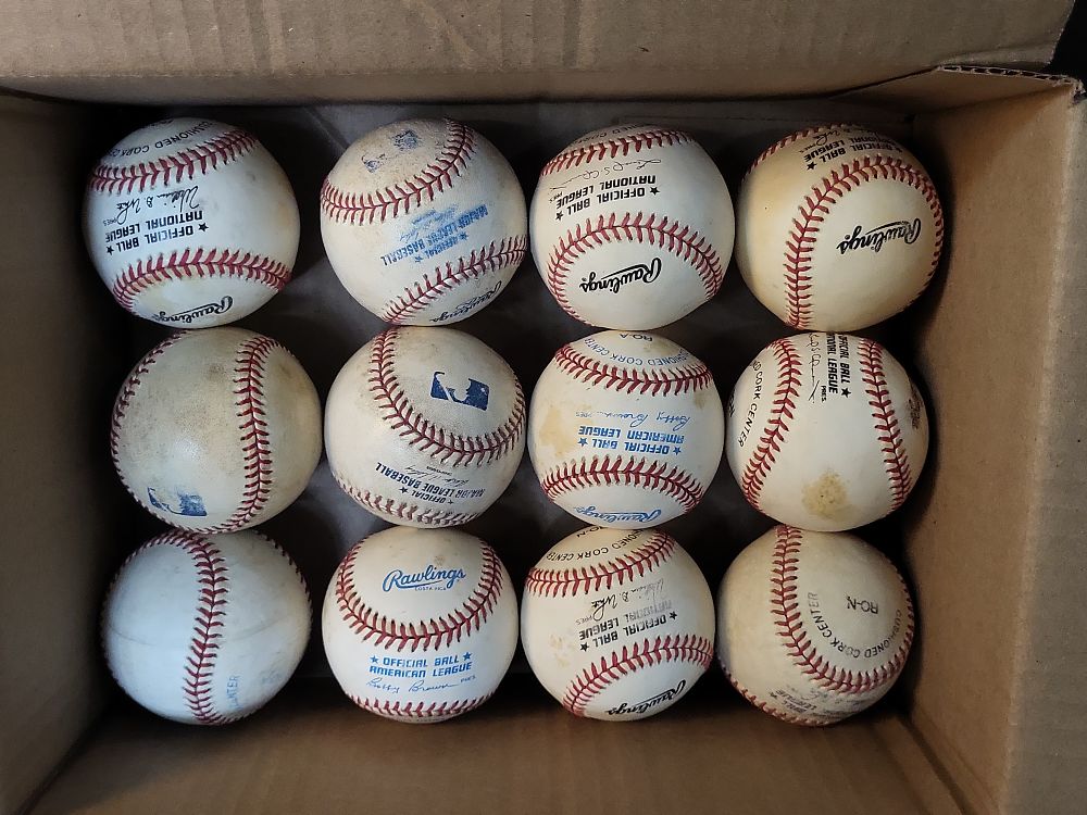 Lot 291: I00995 | Collection of 12 Rawlings Official American and National League Baseballs 1980s-1990s