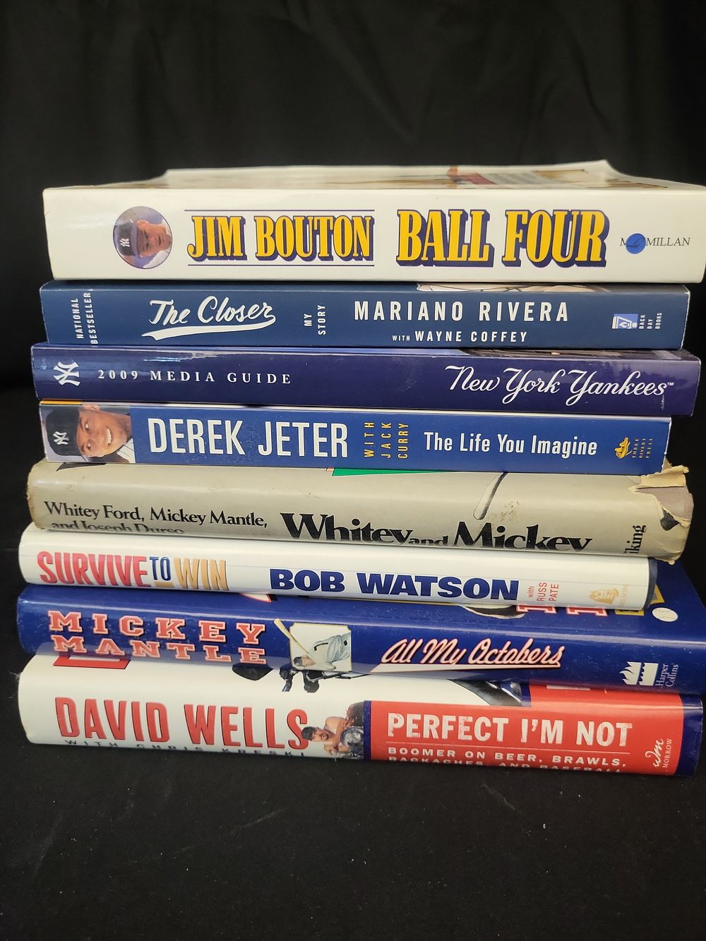 Lot 314: I01339 | Multiple Authors. A Collection of New York Yankees Themed Baseball Books. Various Publishers. (DJ)