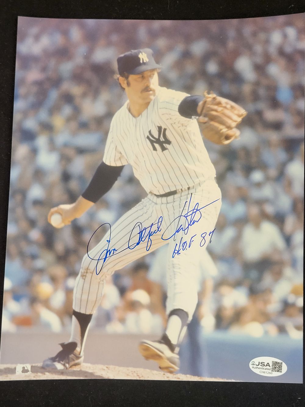 Lot 354: I00733 | Catfish Hunter Signed New York Yankees 8x10 Photograph with JSA Authentication