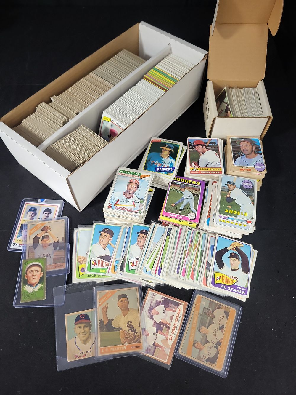 Lot 391: I01771 | A Collection of Several Thousand Vintage Baseball Cards Including T206 Piedmont, 1949 Bowman, and 1960s-1970s Topps issues