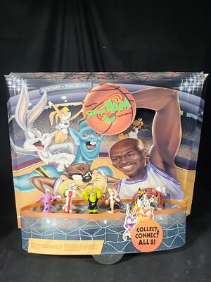 I03182 | McDonalds 1996 Space Jam Happy Meal Promotional Store Display with Toys. BID PER WHAT 