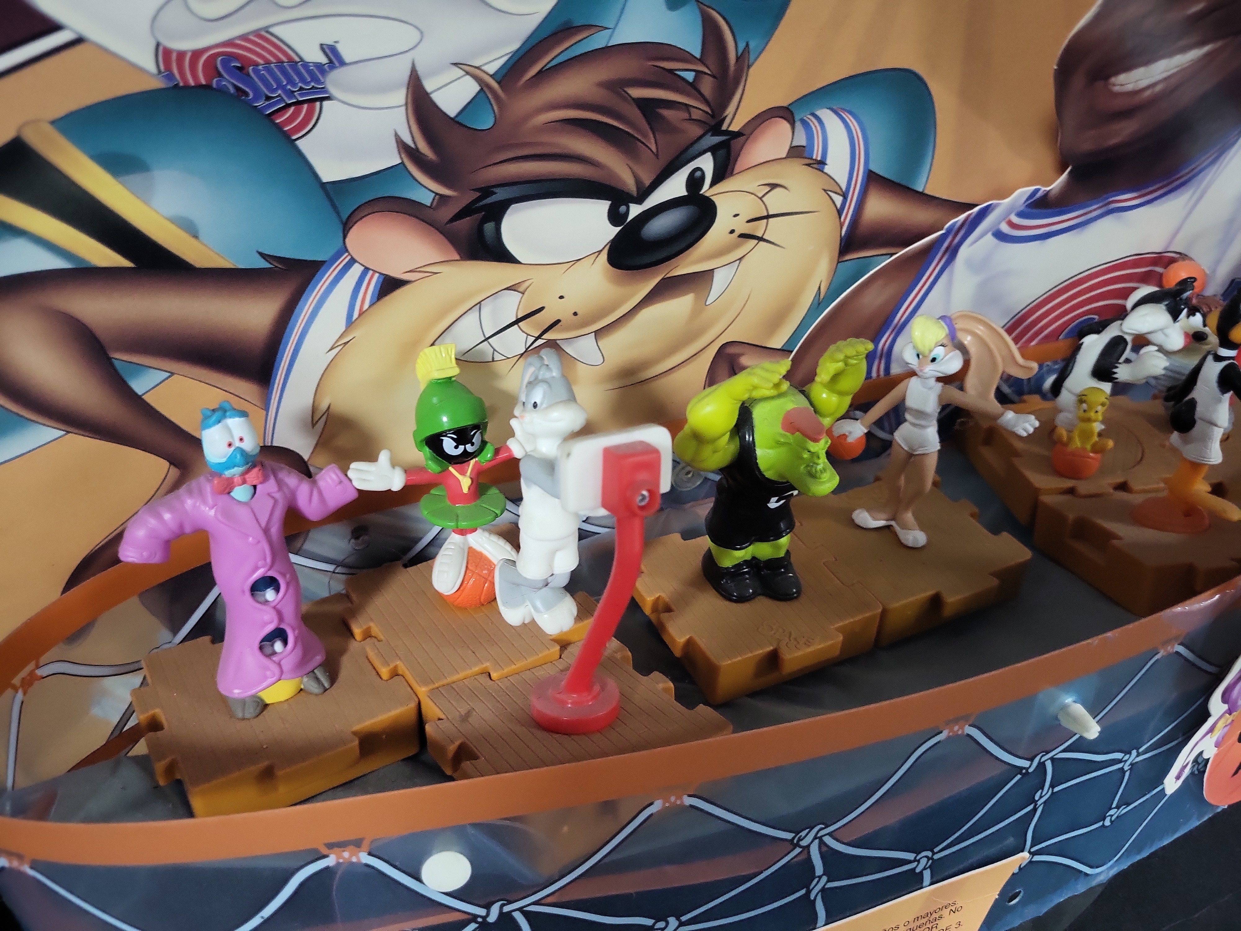 I03182 | McDonalds 1996 Space Jam Happy Meal Promotional Store Display with Toys