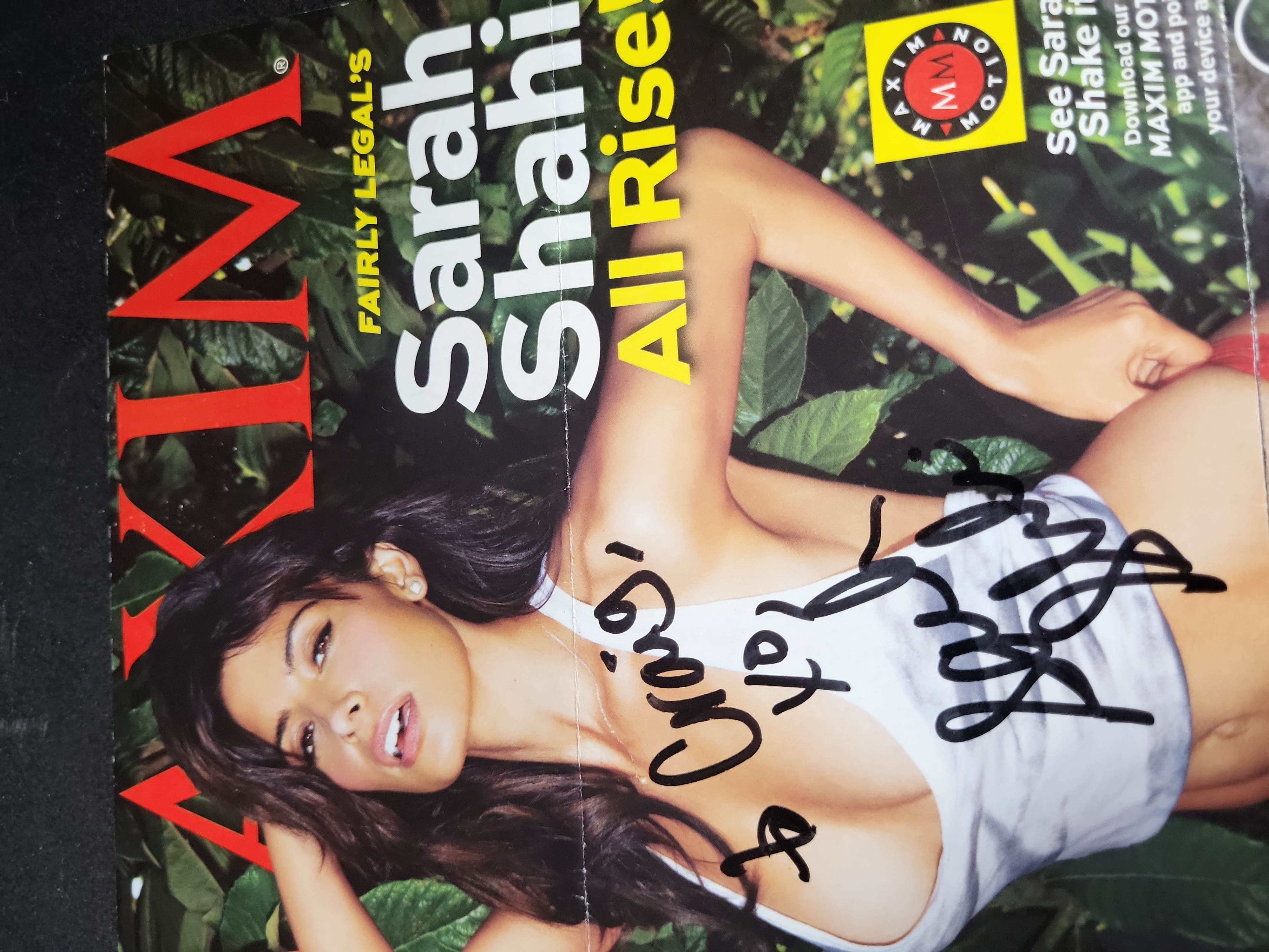 I03411 | Two Authenticated Signed Magazine Items Featuring Sarah Shahi and Daniela Pestova