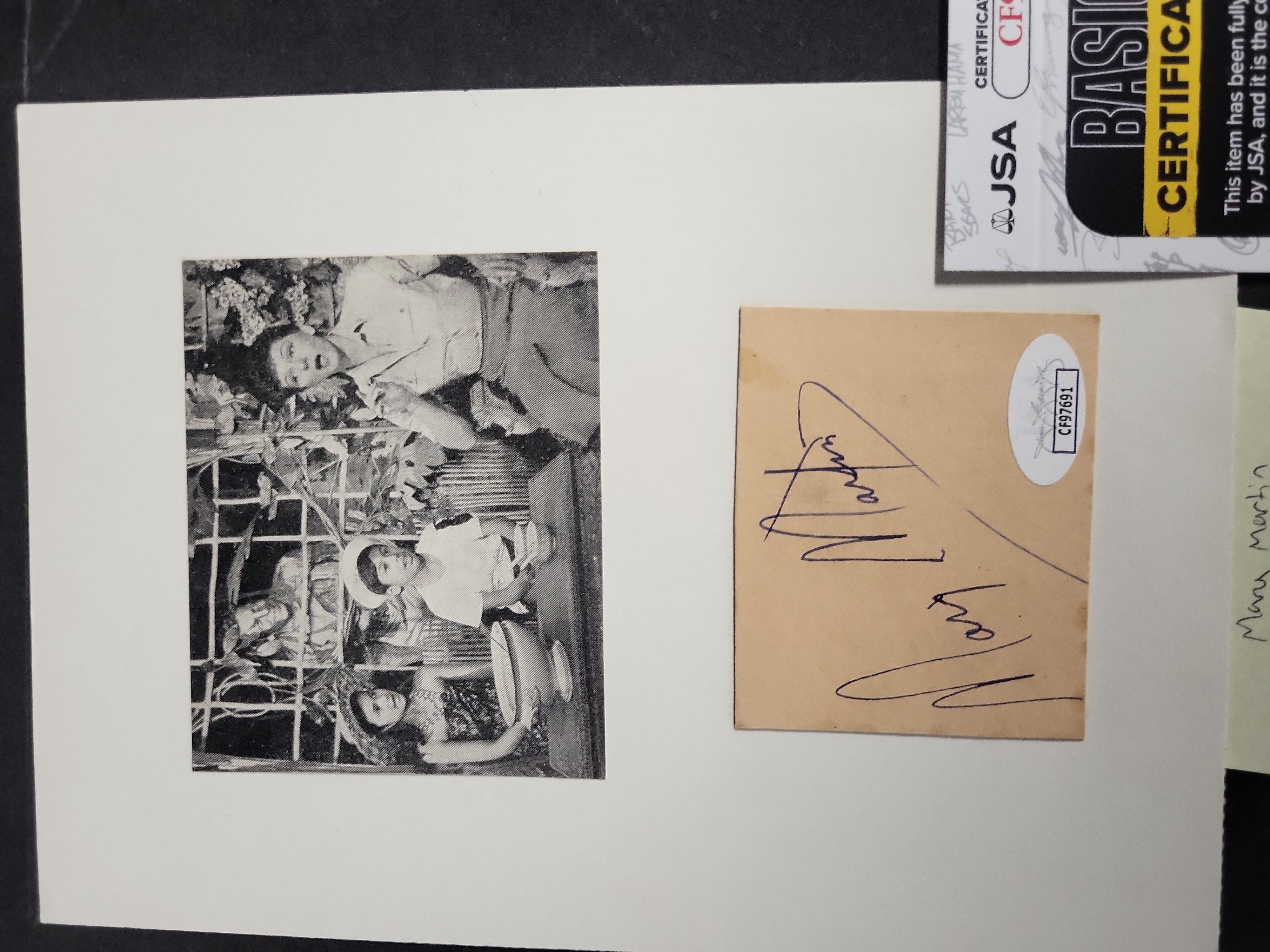 I03431 | Mary Martin Authenticated Autograph Display